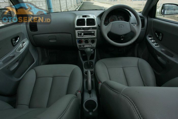 Interior Hyundai Avega 2007