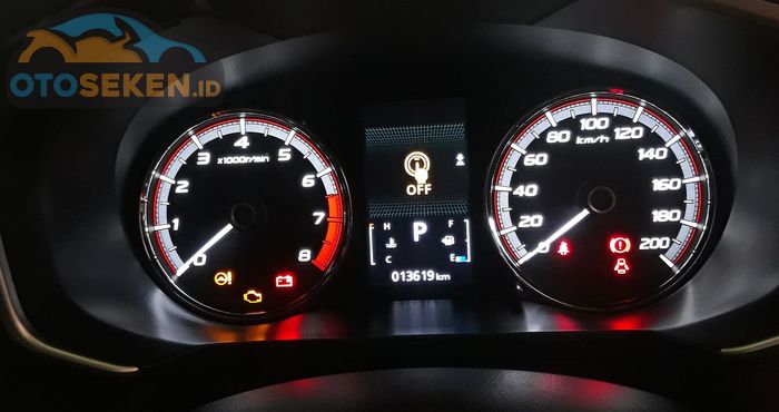 Odometer Nissan Livina 2019 di 13 ribuan kilometer