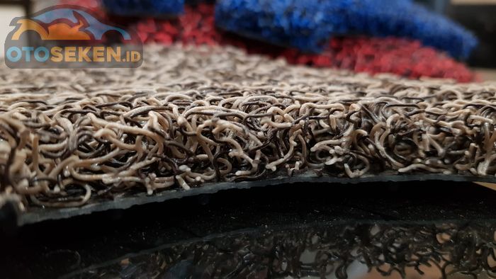 Serabut Karpet Mobil PVC Coil