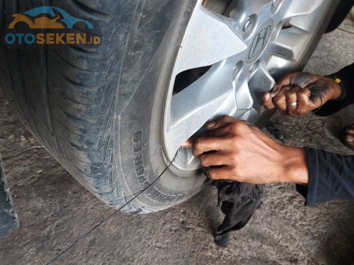 Setelah servis power steering, cek kelurusan roda