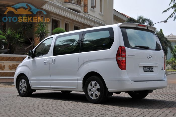 Hyundai H-1 pilihan MPV sliding door