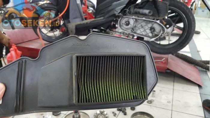 Filter udara kotor milik Honda Vario
