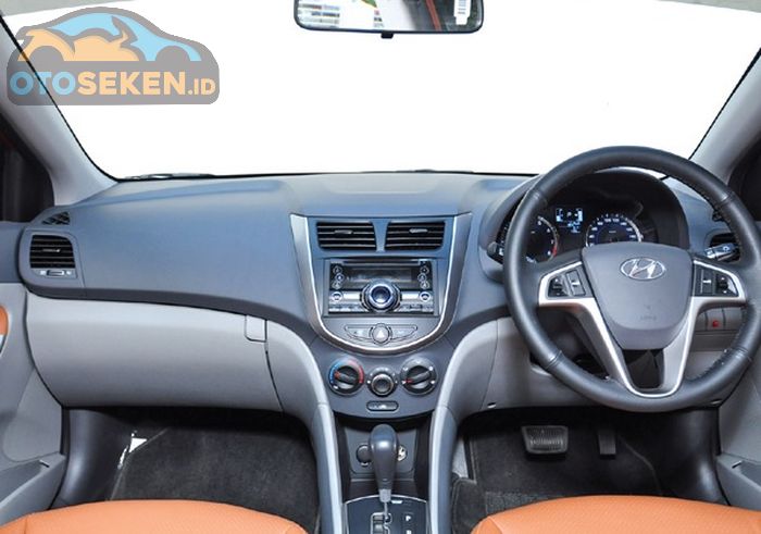 Interior Hyundai Grand Avega Limited 2015