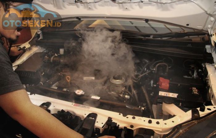 Ilustrasi mesin mengalami overheat