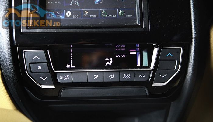 Honda Mobilio facelift 2016 pengaturan AC sudah digital