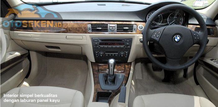 Interior BMW 325i E90 tahun 2005