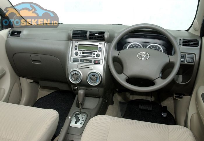 Dasbor Toyota Avanza 1.5S 2008