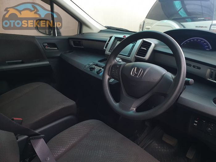 Interior Honda Freed SD 2014