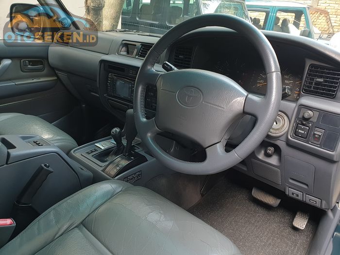 Interior Toyota Land Cruiser VX-R 1997
