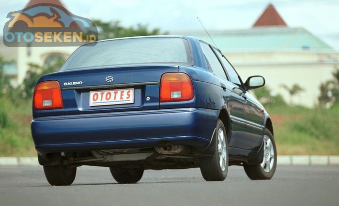 Stoplamp Suzuki Baleno AT 2001