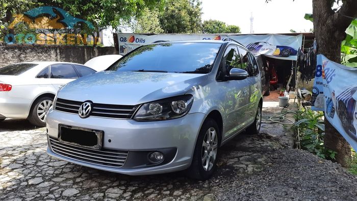 VW Touran di bengkel spesialis VW dan Audi, Garage 787 di Jakarta Selatan