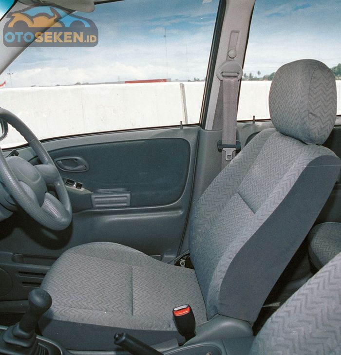 Jok Depan Suzuki Escudo 2.0 MT 2001