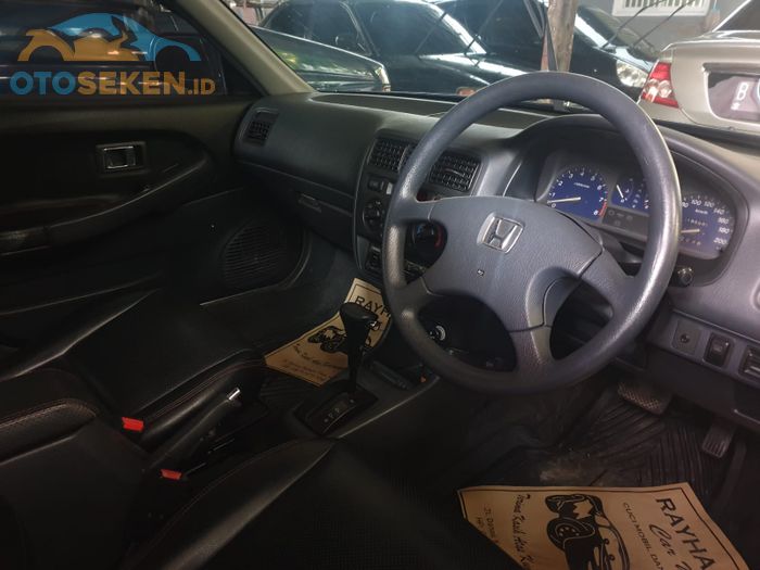 Interior Honda City Type Z AT 2000