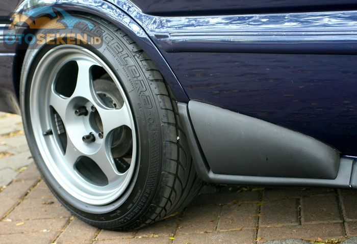 Pelek 15 inci Rota Wheels di Corolla Liftback Srinter