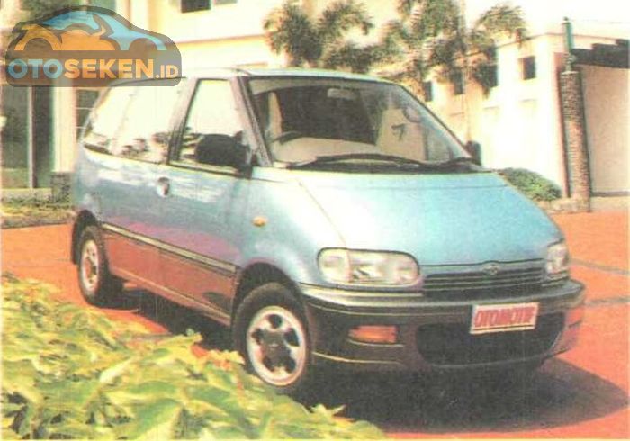 Nissan Serena C23 generasi pertama