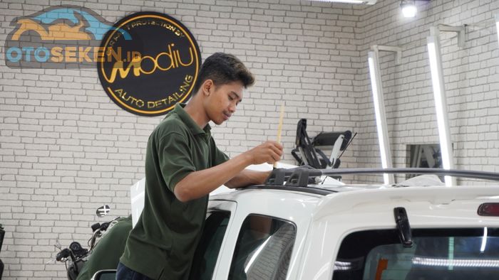 Proses Detailing Mobil di MODIU Auto Detailing, Yogyakarta