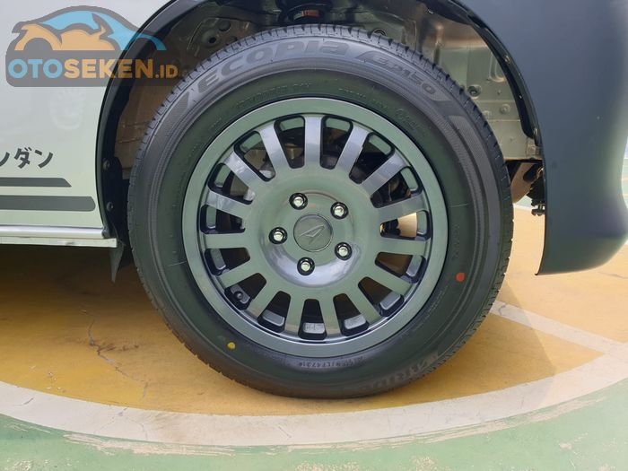 Pelek Sparco Cromodora Wheels R15 dibalut ban Bridgestone Ecopia 195/65 R15