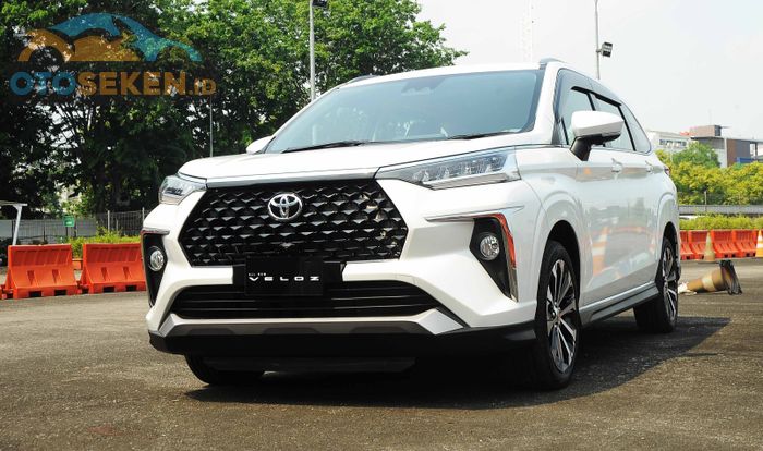 All New Veloz terjual lebih  dari 15.000 unit. 