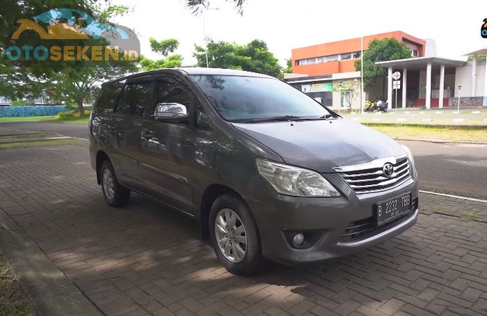 Toyota Kijang Innova facelift kedua