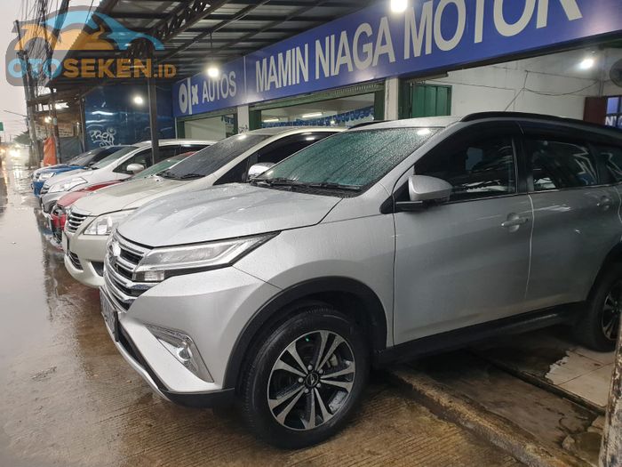 Mobil bekas di Mamin Niaga Motor Pamulang