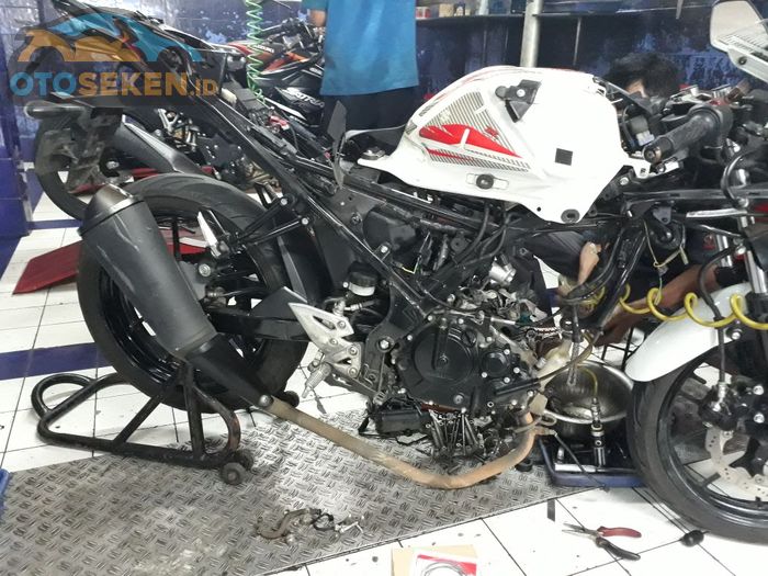 Ini kisaran servis motor sport 150 cc