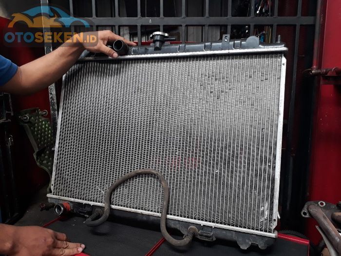 Radiator tidak mampu mendinginkan mesin dengan baik