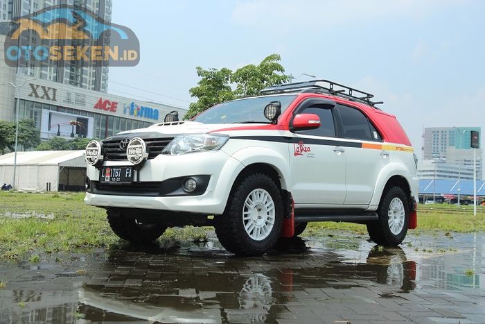 Toyota Fortuner VNT 2012 rally look