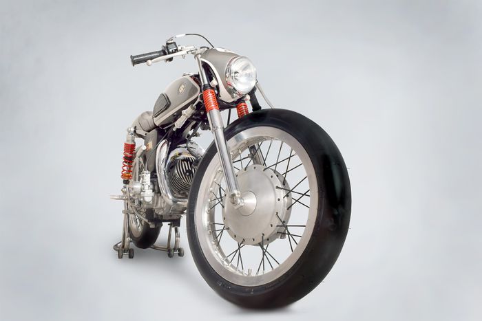 Awalnya hanya berniat direstorasi tapi Suzuki A100 ini berakhir dimodifikasi