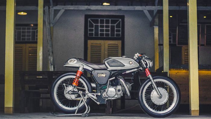 Suzuki 'Storm' A100 garapan GDZH Custom Cycle