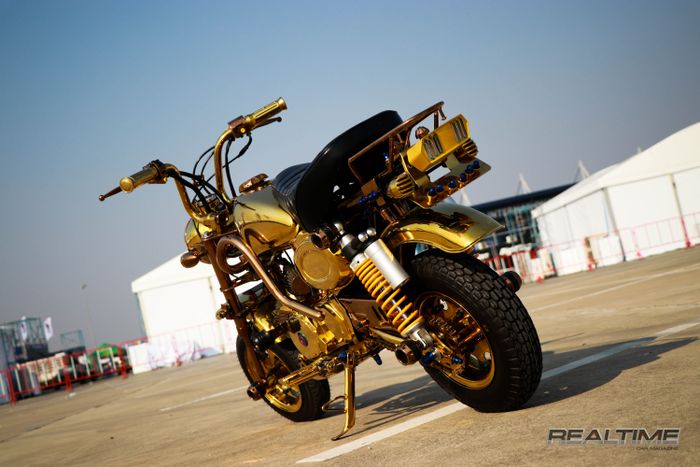 Ada yang mau meniru modifikasi Honda Monkey ini?