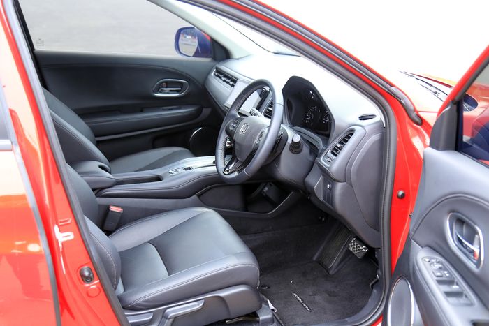 Interior Honda HR-V E Special Edition terasa semakin mewah layaknya tipe Prestige