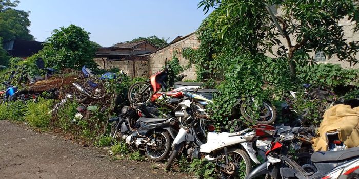 Motor hasil tilang yang berada di Teluk Pucung, Bekasi