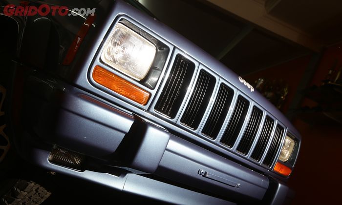 Grill Jeep Cherokee Country