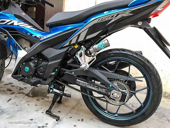 Sokbrekernya pakai merek Nitron lo