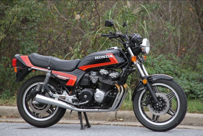 Desain Honda CB900F lansiran tahun 1982