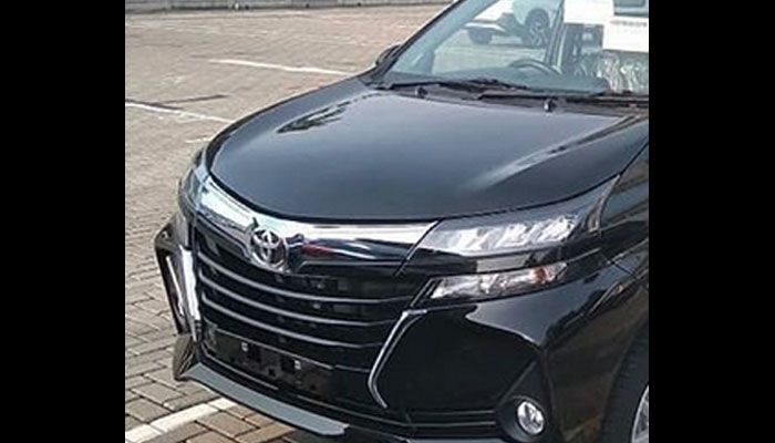 Headlamp dan gril Toyota Avanza 2019