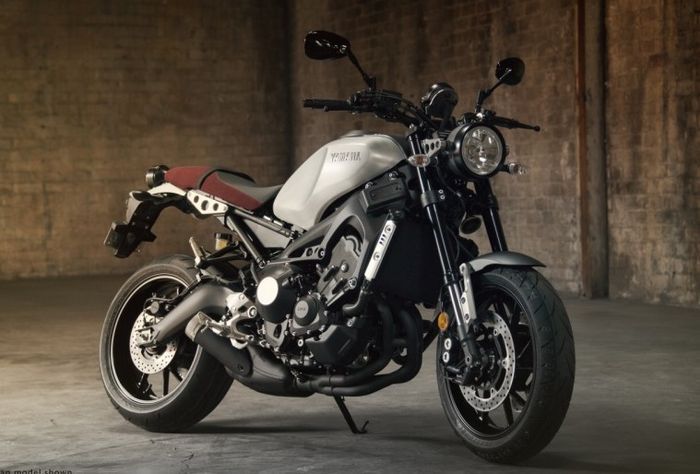 Yamaha XSR900 dengan tampilan naked classic