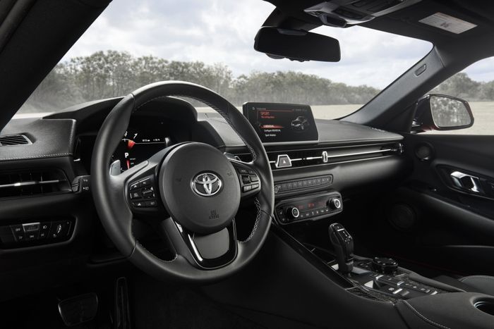 Interior dari Toyota Supra Mark V Model Year 2020