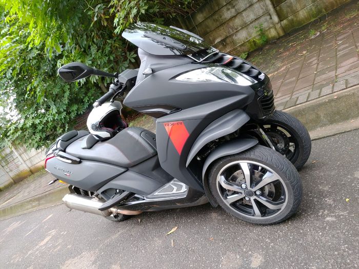 Peugeot Metropolis 400i