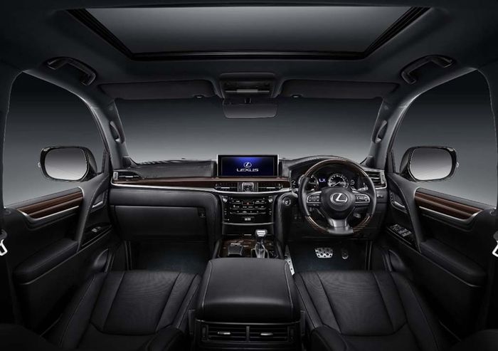 Interior Lexus LX 570 Sport