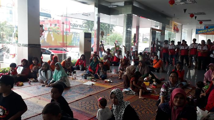 Rama tamah dari keluarga anggota KTCI