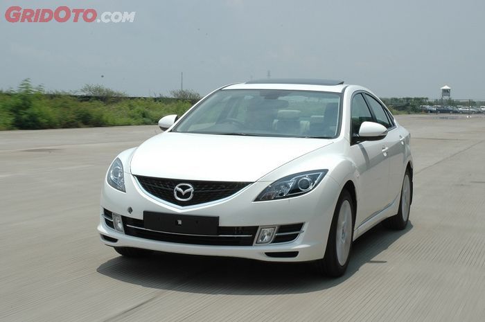 Mazda6 dengan kode bodi GH1, hadir di dunia tahun 2007-2012