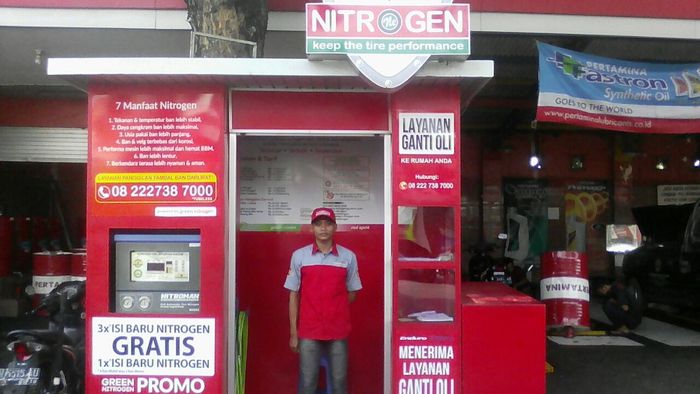 Ilustrasi. Gerai Pengisian Angin Nitrogen dan Tambal Ban