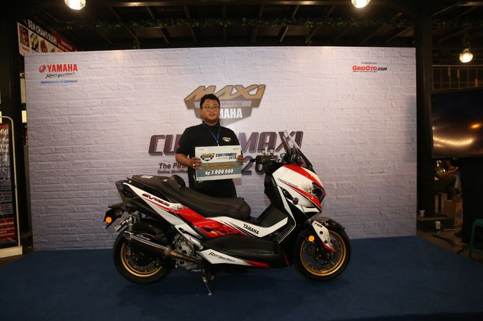 Yamaha XMAX 250 berkonsep racing milik Rangga Nugraha