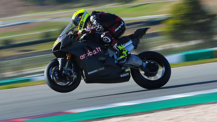 Alvaro Bautista lebih dominan kuasi tes ketimbang rekan setimnya, Chaz Daviez