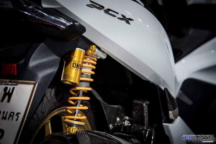 Sokbreker pakai Ohlins biar terkesan mewah