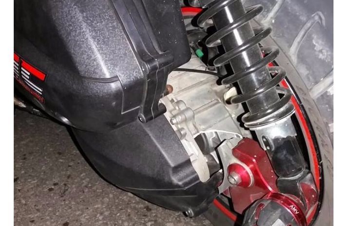 Crankcase Yamaha XMAX 250 patah akibat pasang undur-undur 
