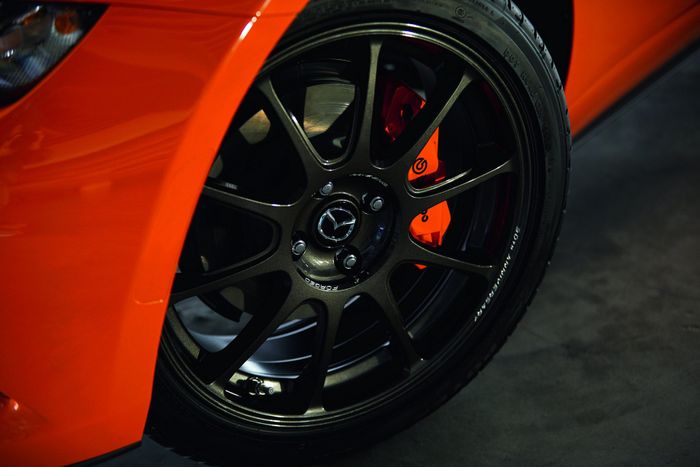 Pelek khusus Rays ZE40 RS30