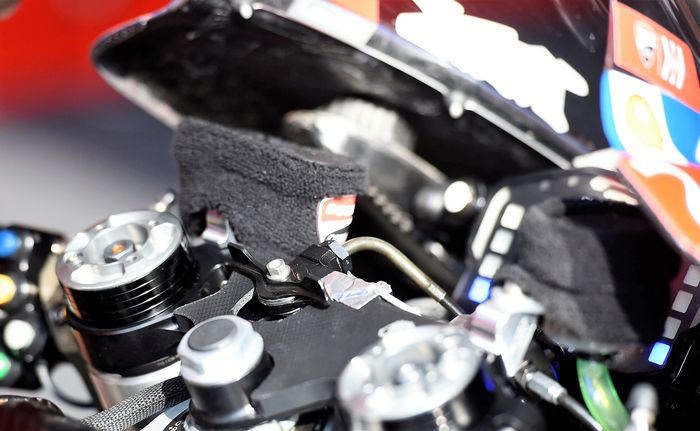 tuas holeshot device