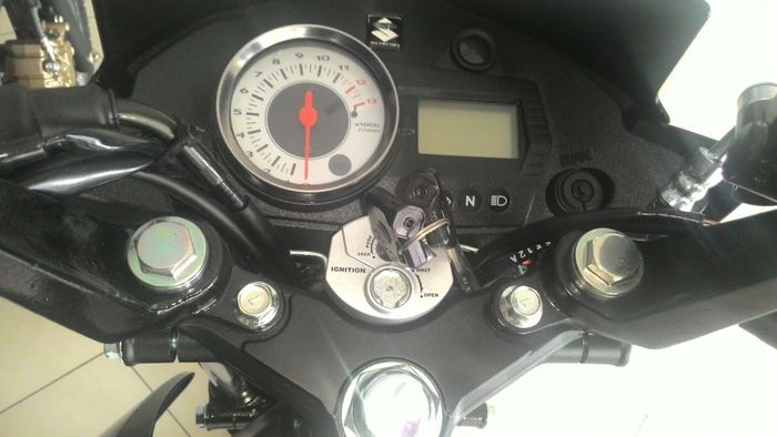 Suzuki Satria F150 karburator dengan secure key shutter